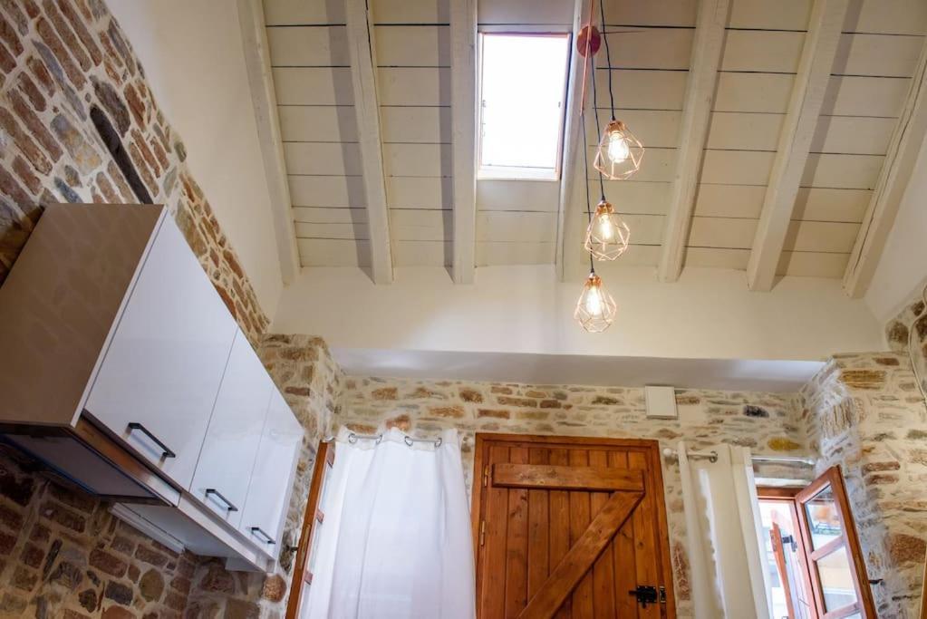 Ferienwohnung Lavrio Stone House 5 Min From The Centre/Port Exterior foto